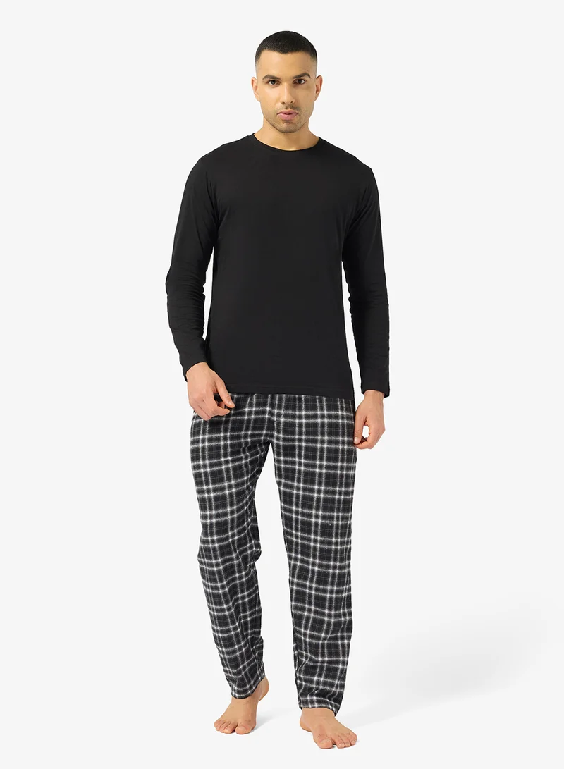 Regular fit tee and Pant set